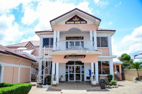 Property building, Facade/entrance