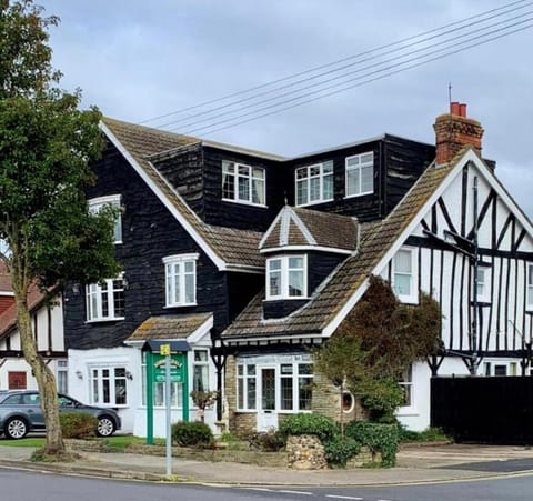 The Sunningdale Bed and Breakfast in Skegness