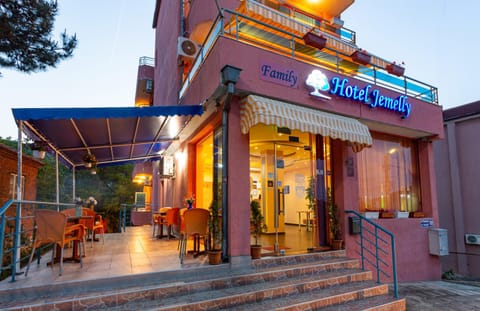 Facade/entrance, Property logo or sign