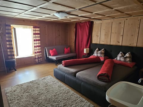 Hotel Dalla Posta Platta Bed and Breakfast in Canton of Grisons