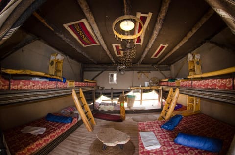 Bed, Photo of the whole room, Seating area