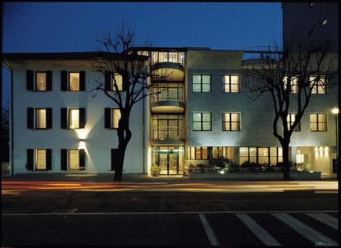 Property building, Night