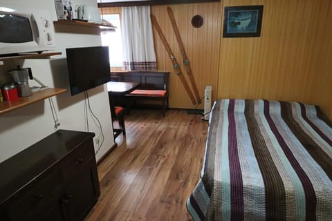 TV and multimedia, Living room, Bedroom