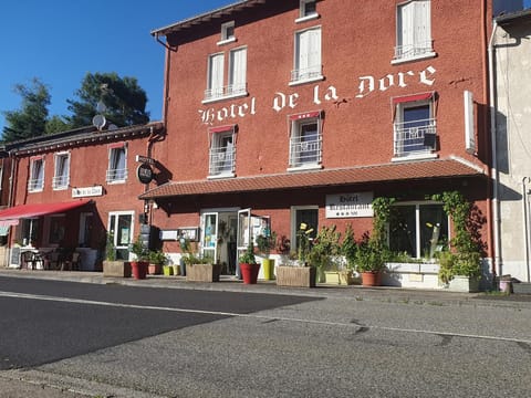 Property building, Restaurant/places to eat