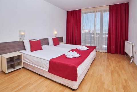 Mountain Paradise next to Sunrise Apartment hotel in Bansko