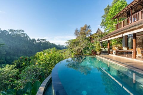 Property building, Patio, View (from property/room), Balcony/Terrace, Garden view, Pool view, Swimming pool