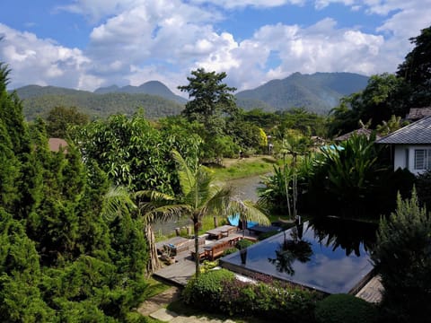 Mountain view, River view, Swimming pool