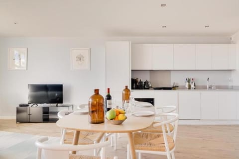 Kitchen or kitchenette, Living room, Dining area
