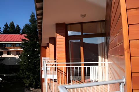 Property building, Facade/entrance, Day, View (from property/room), Balcony/Terrace