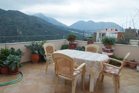 Tourloti Village House Apartment in Lasithi