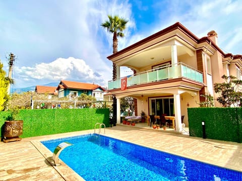 Property building, Day, Natural landscape, Garden, Garden view, Pool view, Swimming pool, sunbed