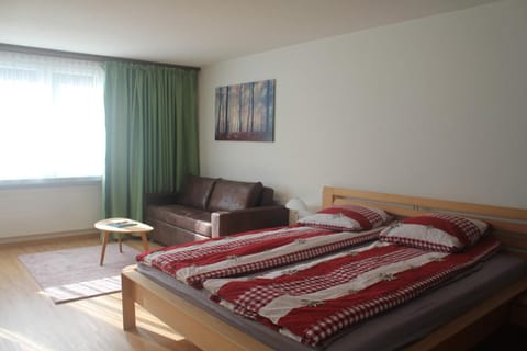 Bed, Photo of the whole room