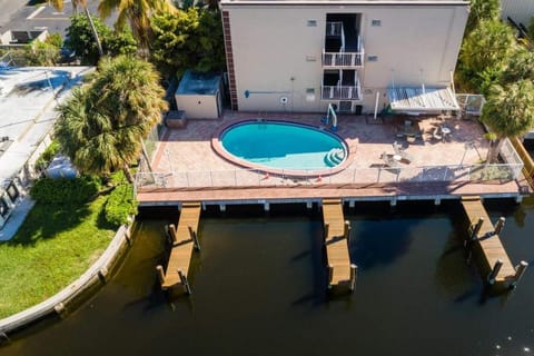 Day, Natural landscape, Bird's eye view, River view, Swimming pool