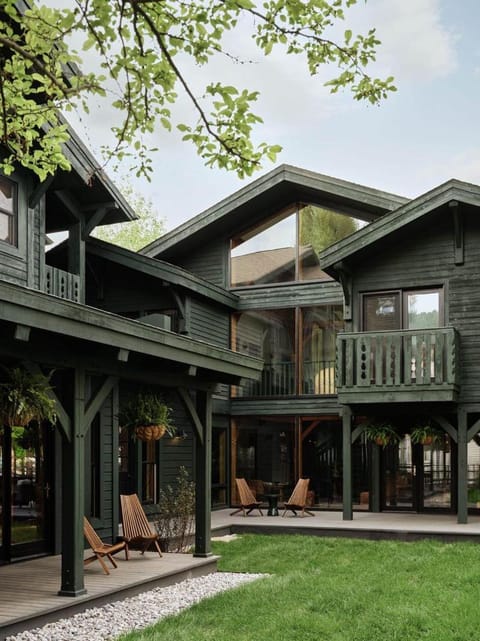 Property building, Patio