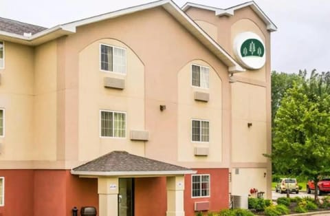 Birch Hill Suites Dayton-WP AFB Hotel in Fairborn