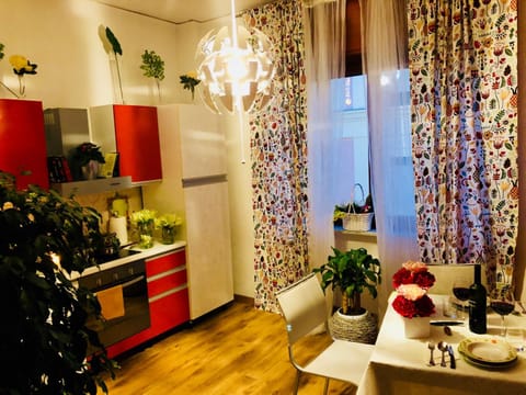 Kitchen or kitchenette, Living room