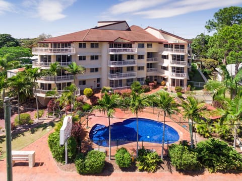 Property building, Pool view, Swimming pool, Swimming pool