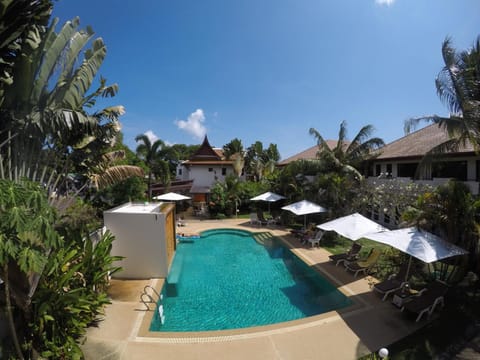 Swimming pool, Swimming pool