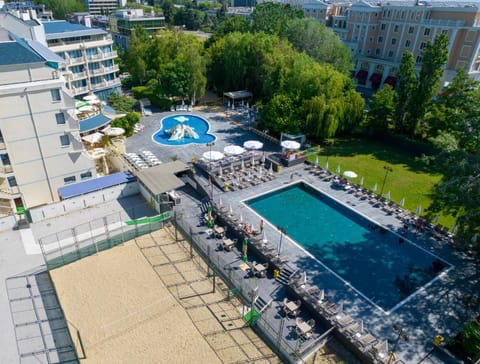 Property building, Swimming pool