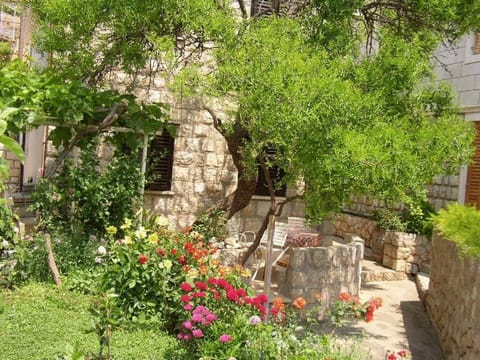 Facade/entrance, View (from property/room)
