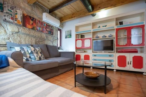 Communal lounge/ TV room, TV and multimedia, Living room
