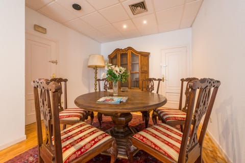 Lounge or bar, Dining area