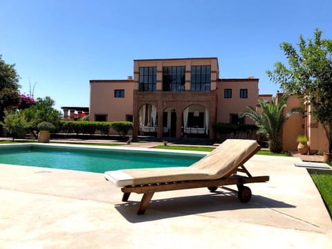 Facade/entrance, Garden, Swimming pool, Swimming pool