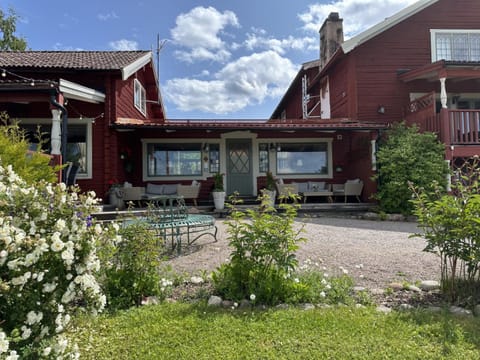 Property building, Garden, Garden view