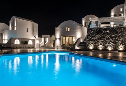 Property building, Night, On site, Swimming pool