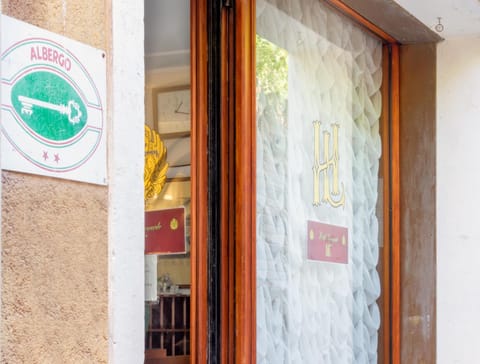 Facade/entrance, Property logo or sign