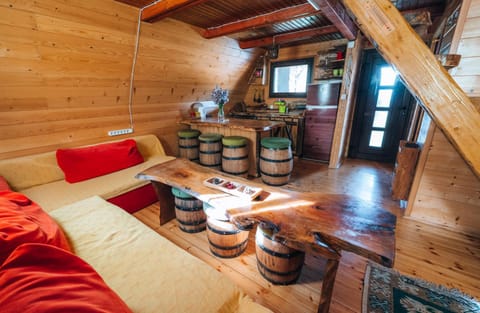 Vikendica Pustolov - Uvac, Zlatar House in Zlatibor District, Serbia