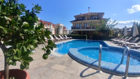Garden view, Pool view