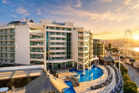 Property building, Pool view, Sunrise