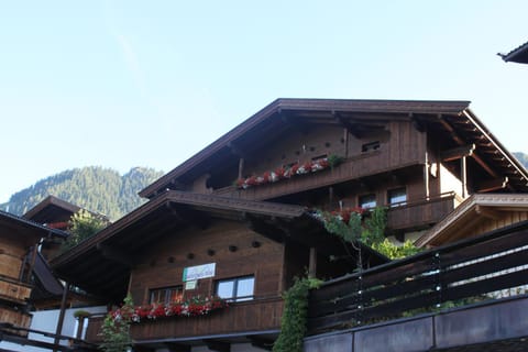 Facade/entrance, Summer