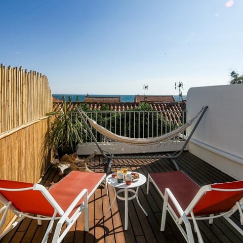 Patio, Sea view