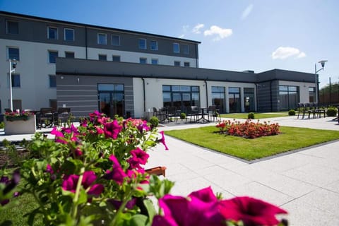 Property building, Garden