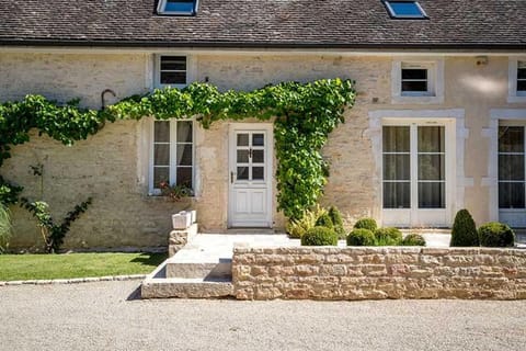 Le Jardin De Maurice House in Bourgogne-Franche-Comté