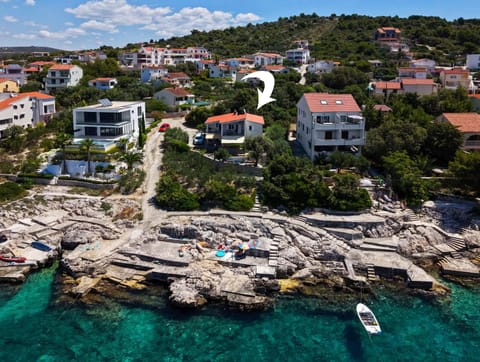 Property building, Neighbourhood, Bird's eye view, Beach