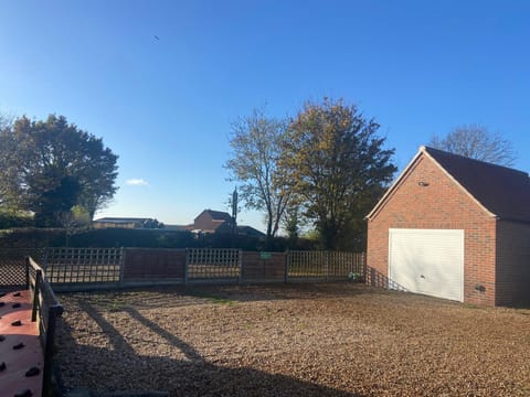 Willow Tree Cottages Bed and Breakfast in Newark and Sherwood District