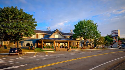 Property building, Restaurant/places to eat, Facade/entrance