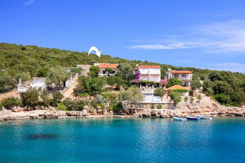Property building, Facade/entrance, Neighbourhood, Natural landscape, View (from property/room), Other, Beach, Beach, Sea view