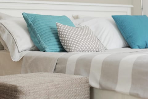 Bed, Day, Living room, Decorative detail, Seasons, bunk bed