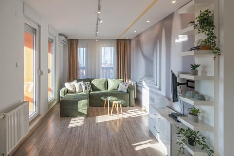 TV and multimedia, Living room, Photo of the whole room, Seating area