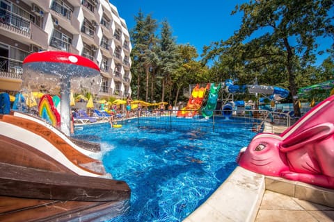 Restaurant/places to eat, Day, Summer, Children play ground, Game Room, Balcony/Terrace, Balcony/Terrace, Spa and wellness centre/facilities, Aqua park, Evening entertainment, Pool view, Pool view, Swimming pool, Entertainment, young children, young children, sunbed