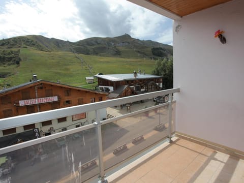 Appartement 4 pers. à La Toussuire, Balcon Sud, Animaux admis - FR-1-417-61 Apartment in Villarembert