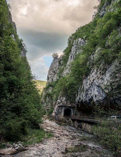Golemi kamik Pirot Farm Stay in Serbia