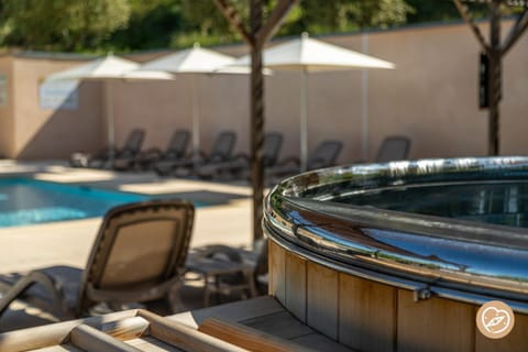 Pool view, Swimming pool
