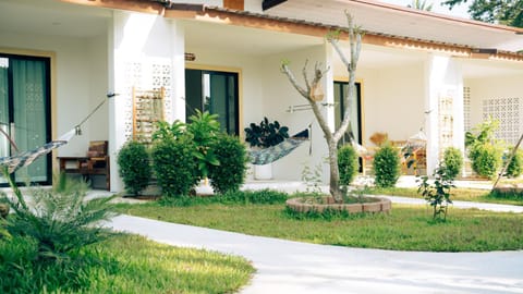 Baan Check In Hotel in Sala Dan