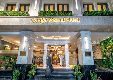 Property building, Facade/entrance