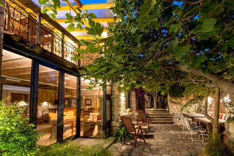 Property building, Garden